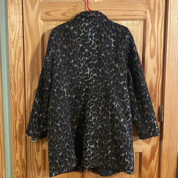 Old Navy coat. Practically new. Size Large. - Picture 4 of 4